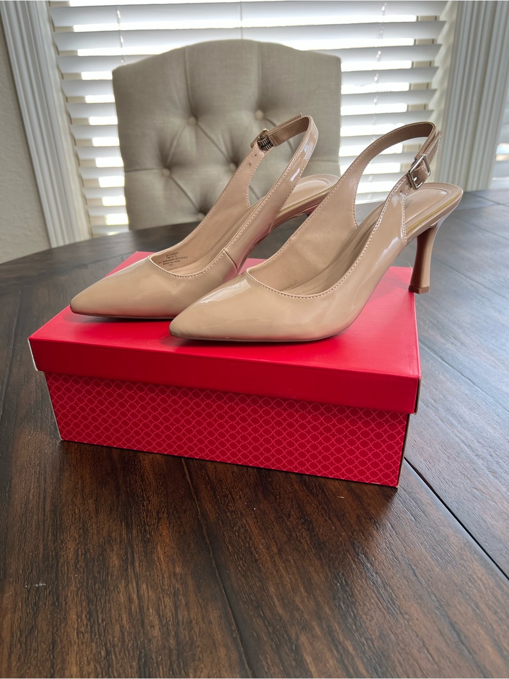 Kelly & Katie New Evansh Patent Nude Slingback Pump Size 7M Versatile Style - Picture 5 of 5